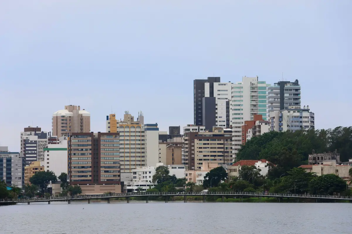 Acompanhantes no Bairro Exposição - Passos - MG